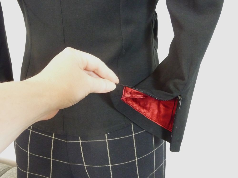 Veste El&eacute;gante Courte Cintr&eacute;e Noir- Taille 36- Ralph Kemp Vêtements