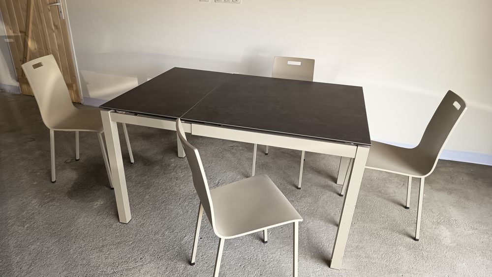 table de cuisine ou ext&eacute;rieur Meubles