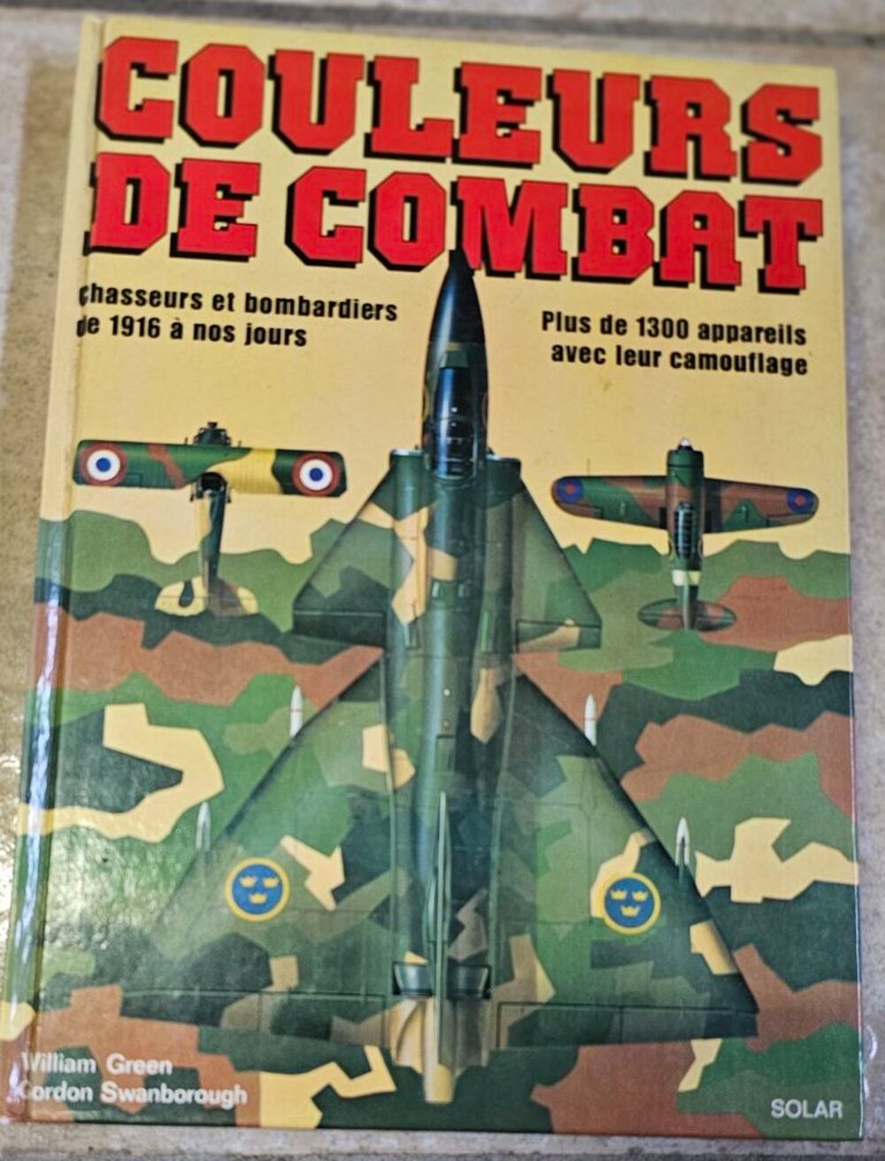 avions couleurs de combat Livres et BD
