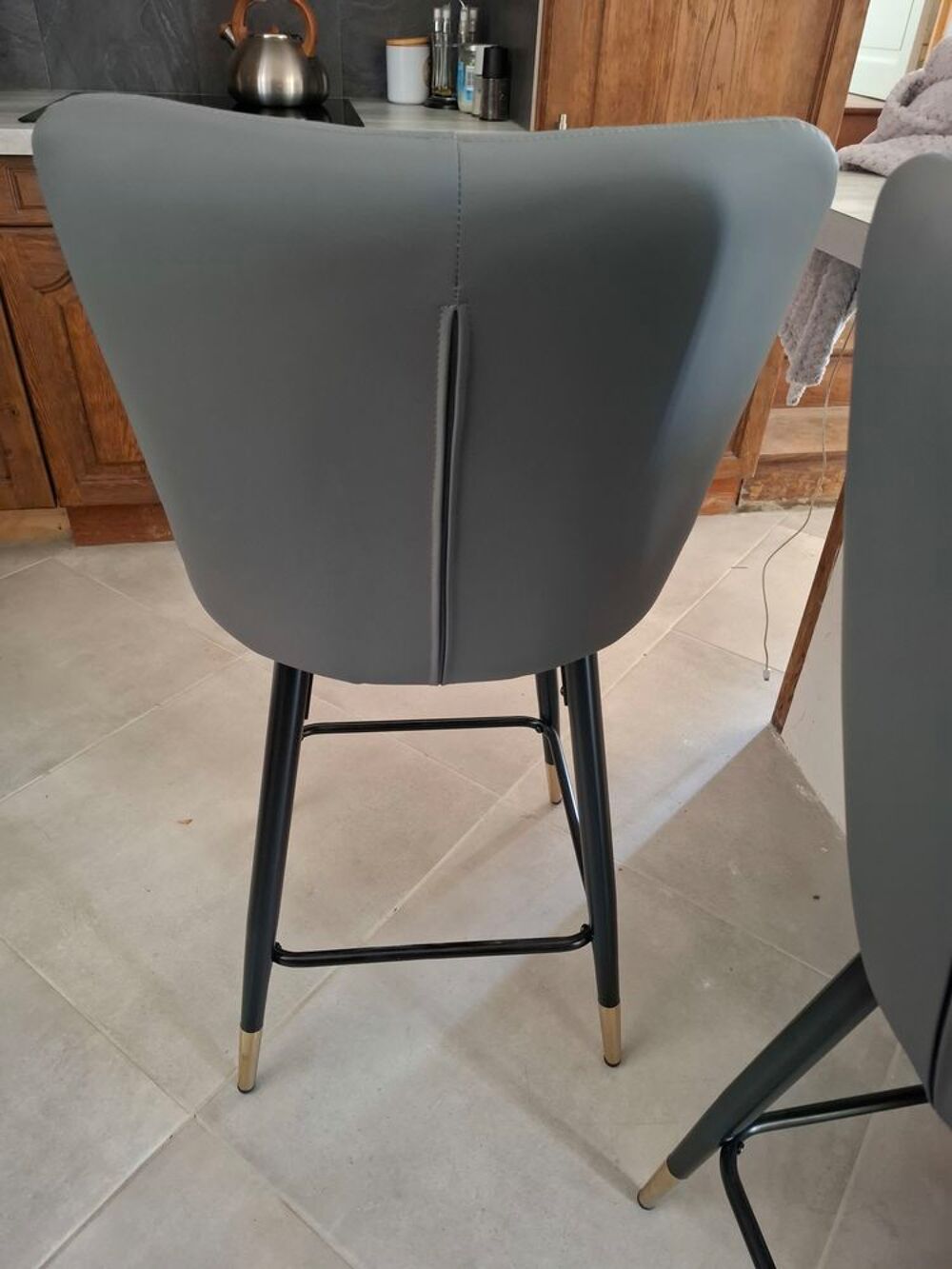 Lot de 2 chaises de bar dossier pivotant Meubles