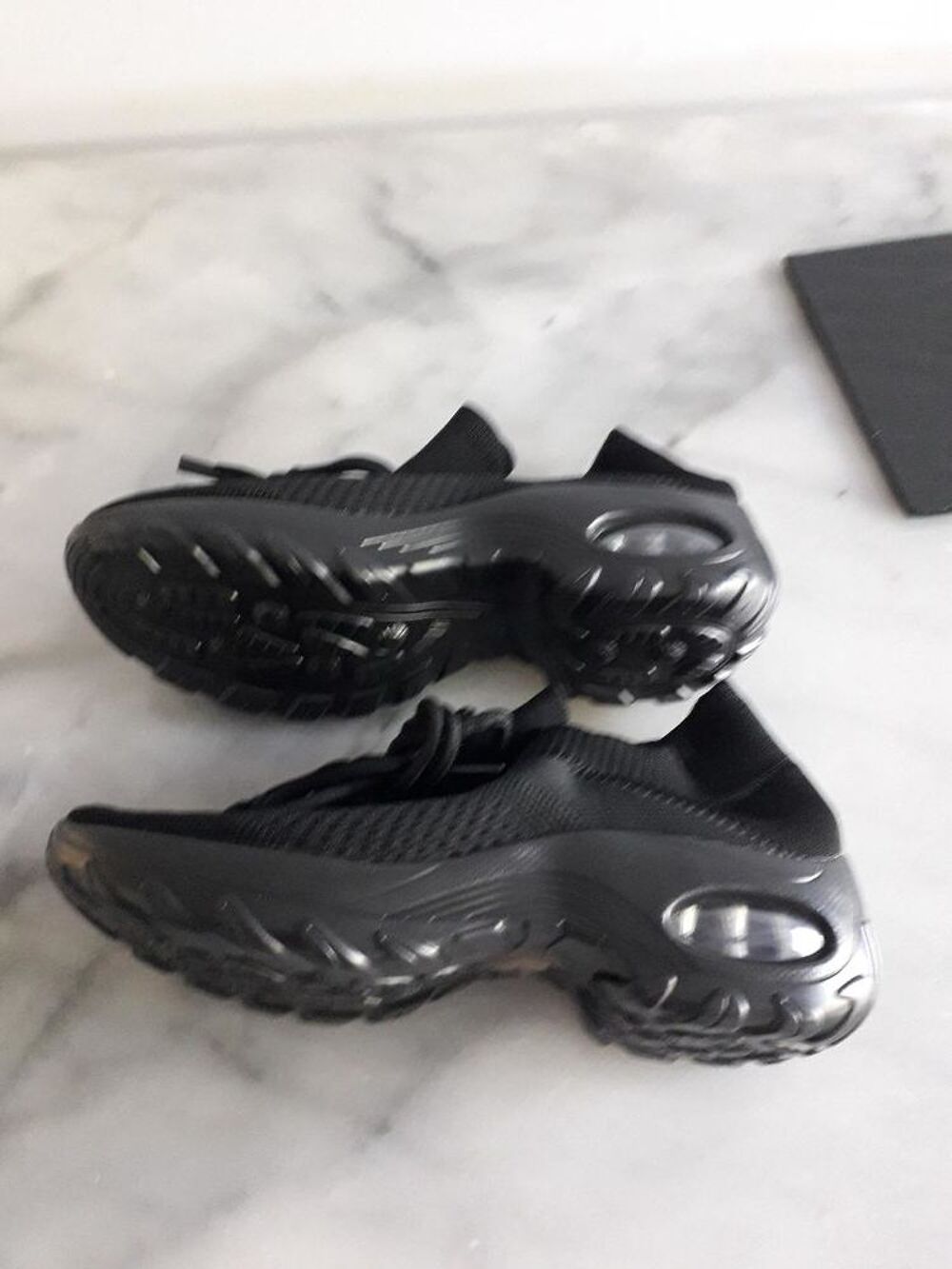 CHAUSSURE DE MARCHE LEGERE Chaussures
