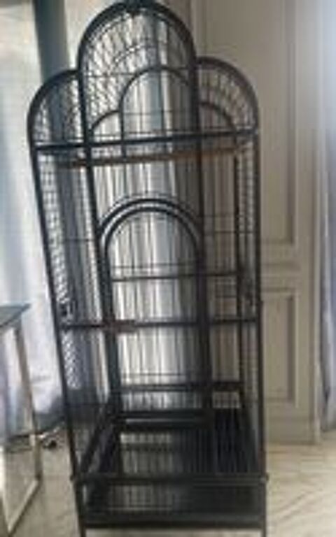   grande cage pour perroquets et grandes perruches 