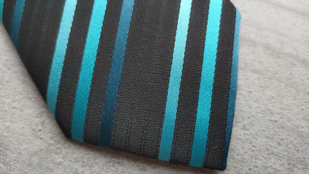 Cravate OWK OriginalWearK - Noire &agrave; Rayures Turquoise &amp; Bleu Vêtements