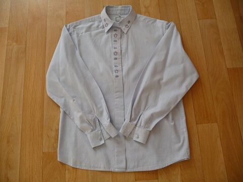 Chemisier bleu ciel brod� th�i�res &tasses T.38 marque HAZAN 20 Celles-sur-Belle (79)