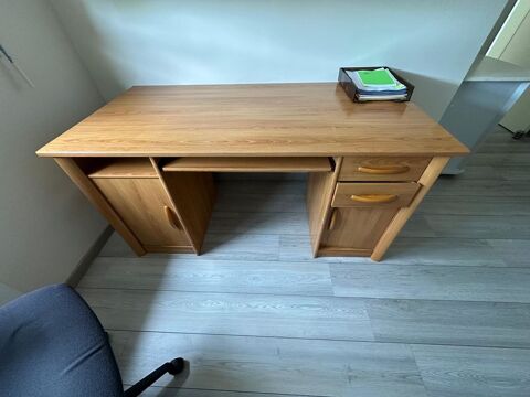 BUREAU EN BOIS CLAIR Saint-Gratien (95)