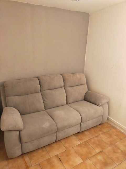 Canap 3 places avec commandes lectriques 200 Colombes (92)
