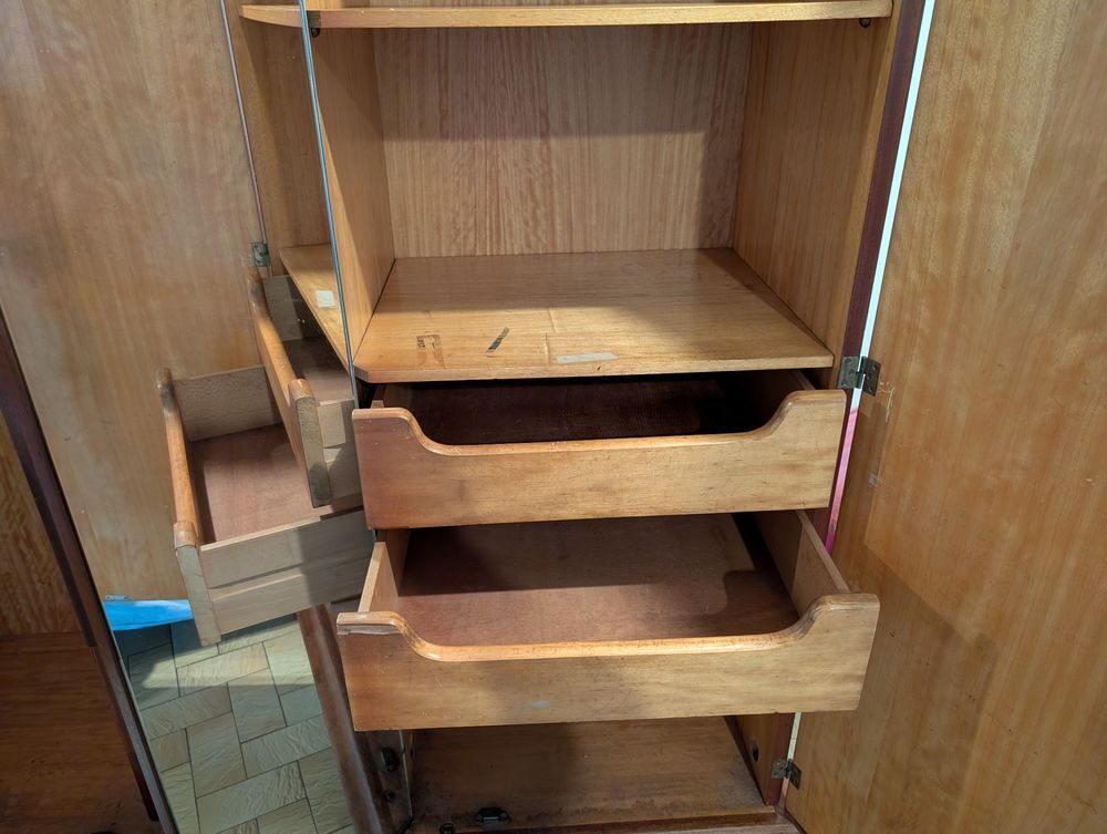 Grande armoire Meubles