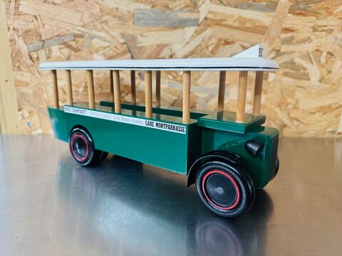 Sculpture Aroutcheff Bus Parisien Maurrin (40)