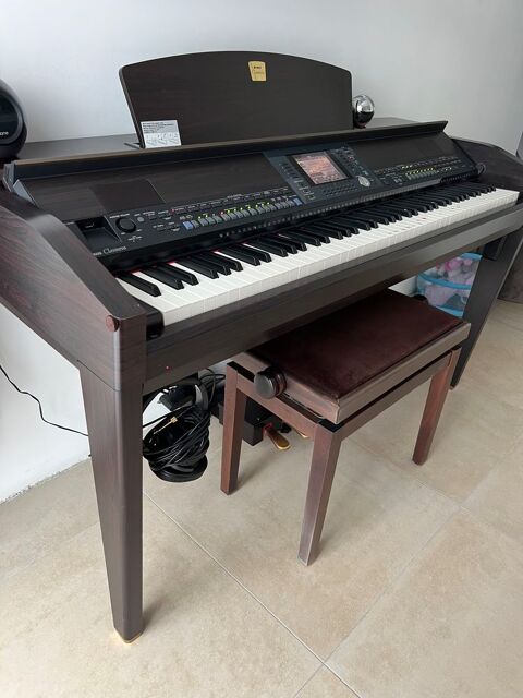 Piano Yamaha Clavinova CVP 505 1500 Grasse (06)