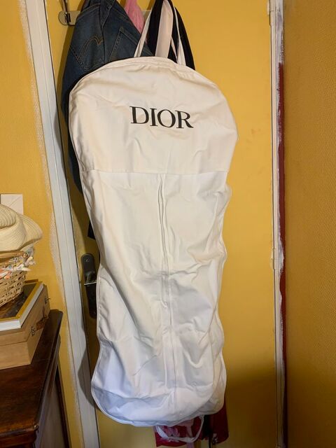 Housse vtements DIOR 50 Les Clayes-sous-Bois (78)