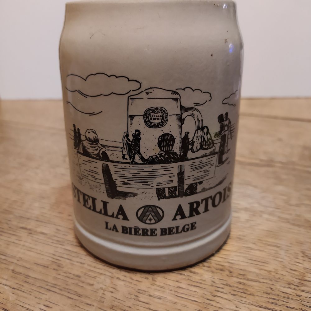 chope en Gr&egrave;s de 50 cl Stella Artois 