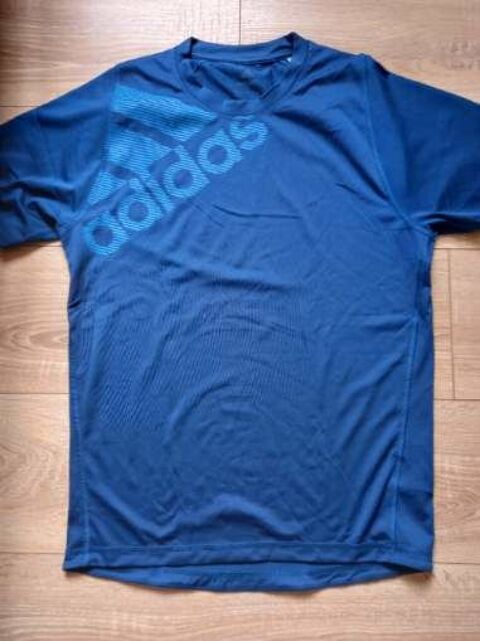 Tee-shirt manches courtes bleu marque Adidas taille S 7 Villiers (86)