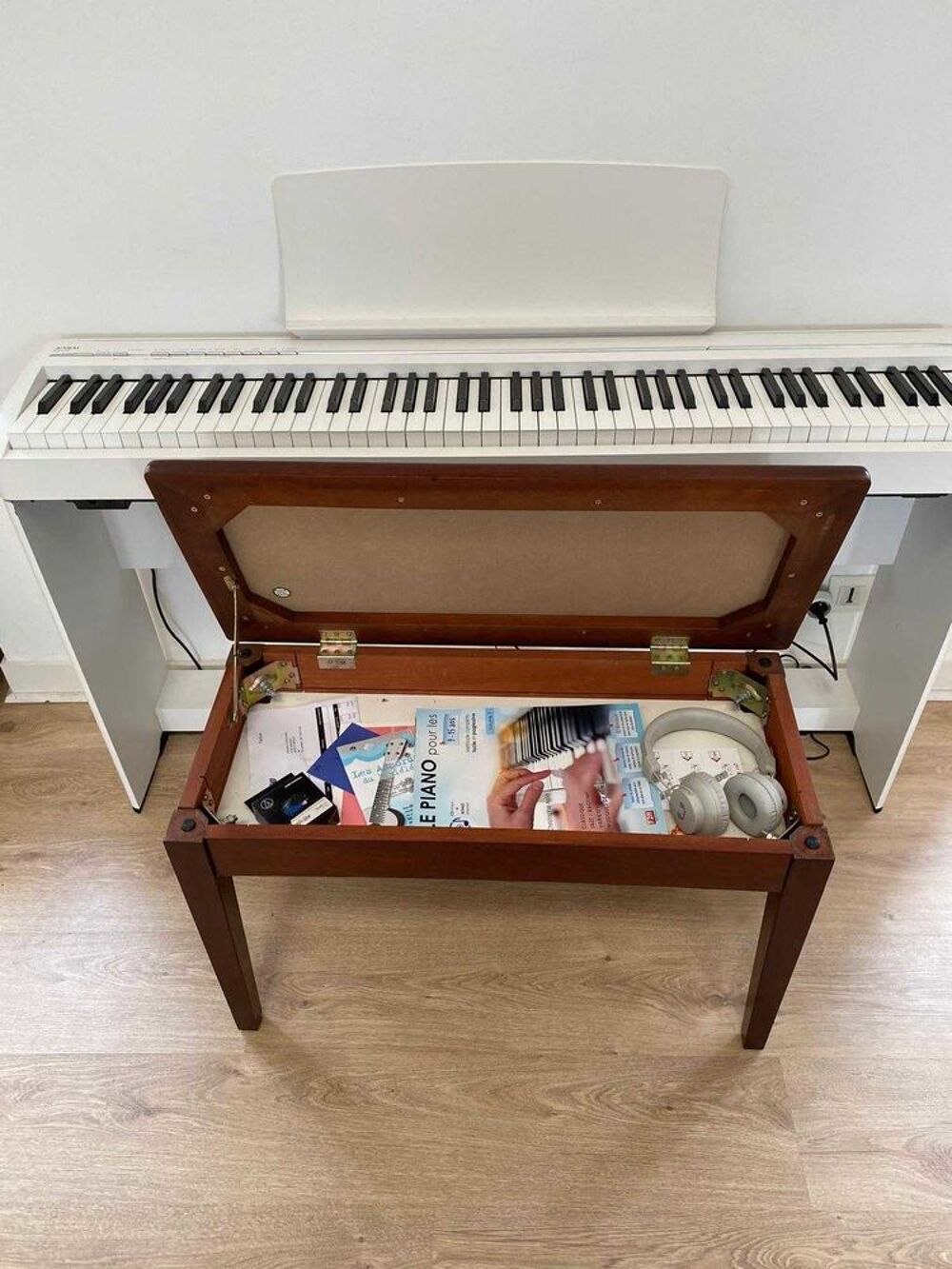 piano plus support et p&eacute;dalier Instruments de musique