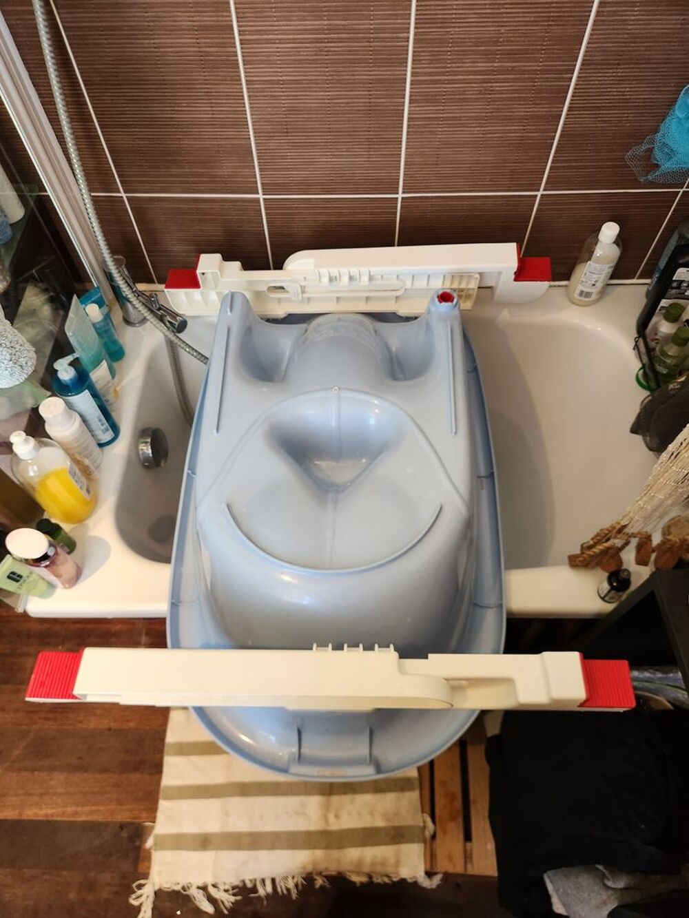 BAIGNOIRE BEBE AVEC BARRES - OK Baby mod&egrave;le Onda
Puériculture