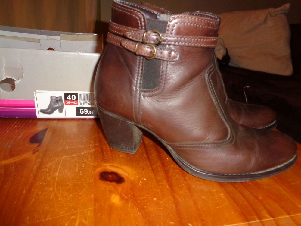 Bottines cuir marron P40 en TBE &agrave; 15 euros Chaussures