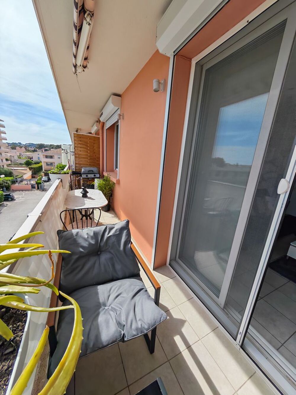 Vente Appartement T3 60m² plein sud ? rénové ? balcon + loggia ? parking Sanary-sur-mer