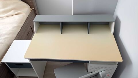 ensemble+bureau,chaise+et+table+de+chevet Vindry-sur-Turdine (69)