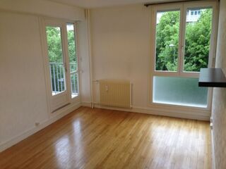  Appartement à louer 3 pièces 72 m²