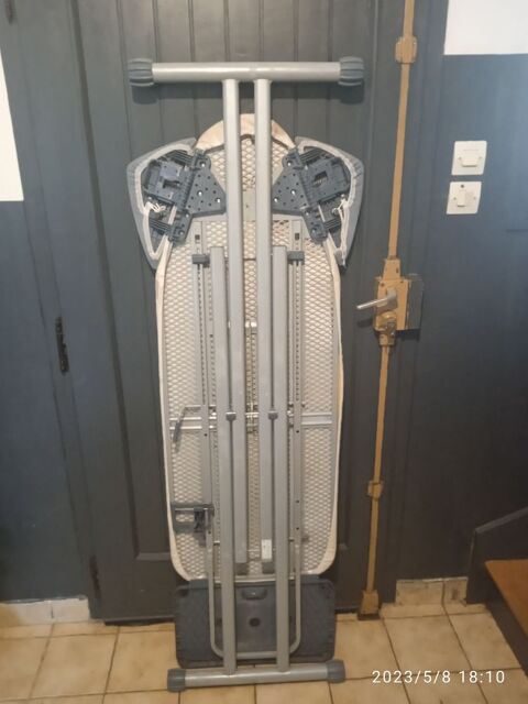 Table  repasser Philips Easy 8 60 Gouesnou (29)