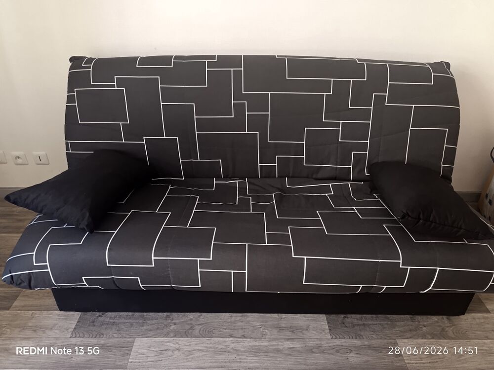 Canap&eacute; clic clac noir motifs g&eacute;om&eacute;triques Meubles