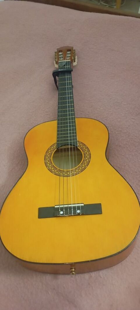 guitare 93 cm prix   39 euros état neuf 39 Saint-Pargoire (34)