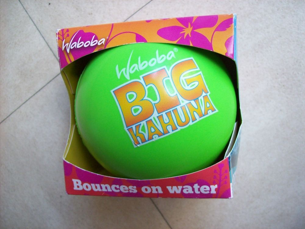 jouets de plage+pte guitare+ballons ..... Jeux / jouets