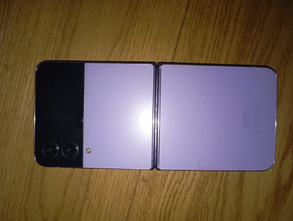 Samsung Galaxy Z-FLIP 4 Lavande Téléphones et tablettes
