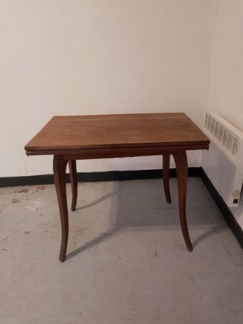 TABLE et PORTANTS Meubles