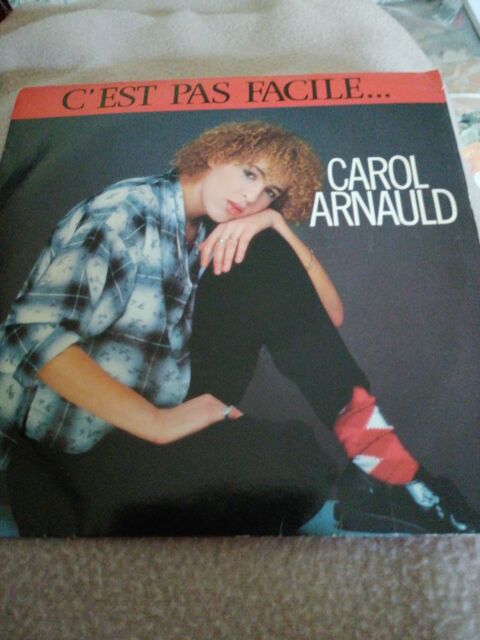 Vinyle 45 tours Carol Arnauld  c'est pas facile   4 Saint-Yzan-de-Soudiac (33)