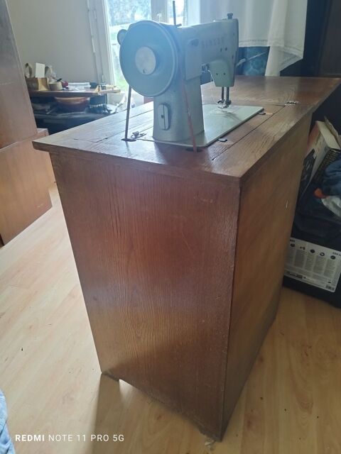 Meuble et machine a coudre 50 Plormel (56)