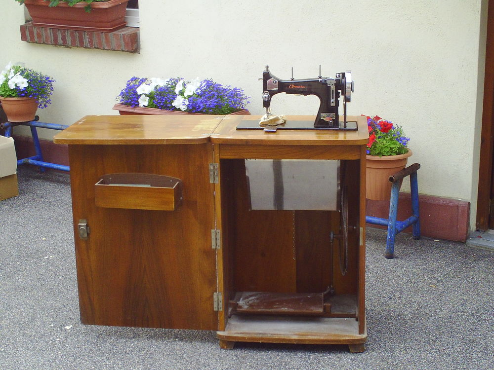 machine a coudre Meubles