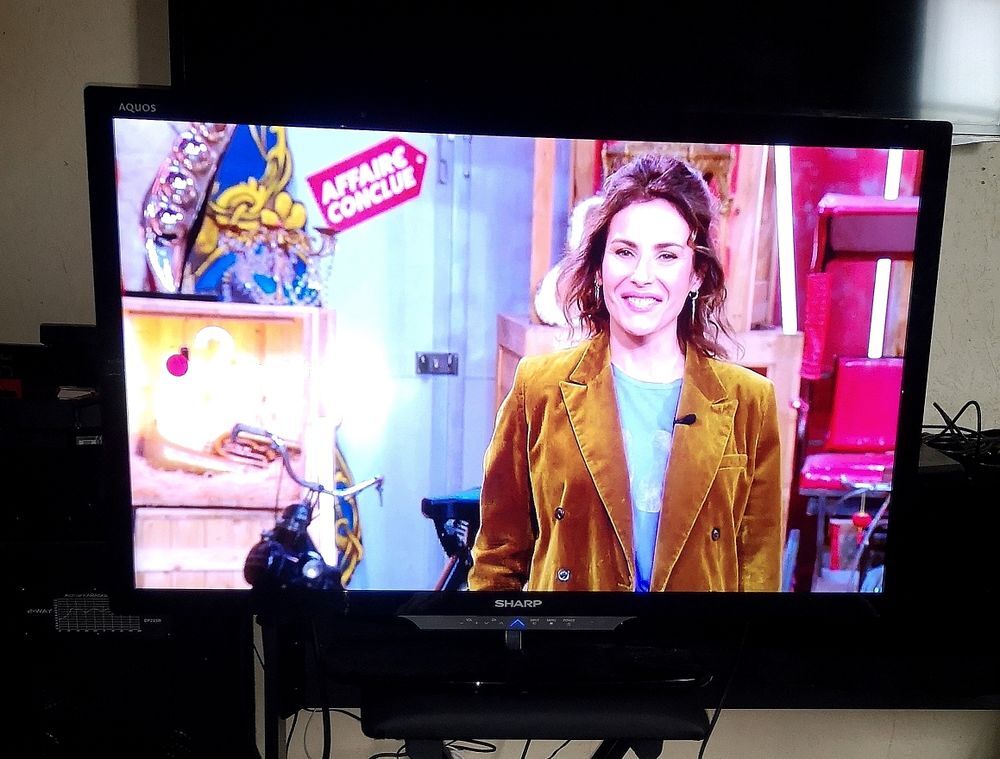 tv sharp Photos/Video/TV