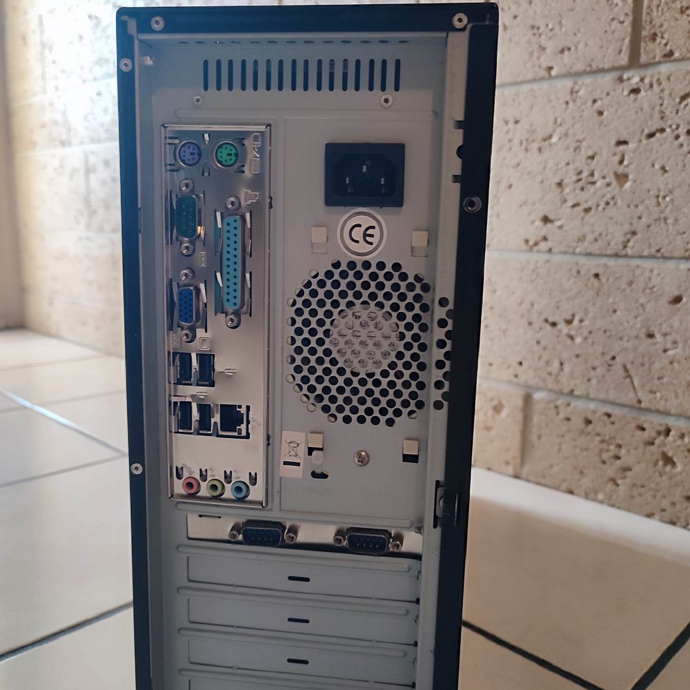 Pc Ordinateur Asus bureau Windows 10 Matériel informatique