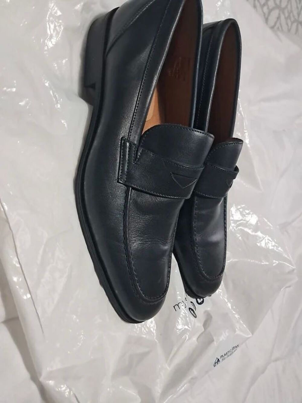 Chaussures homme cuir bleu nuit ? marque italienne ? tr&egrave;s pe Chaussures