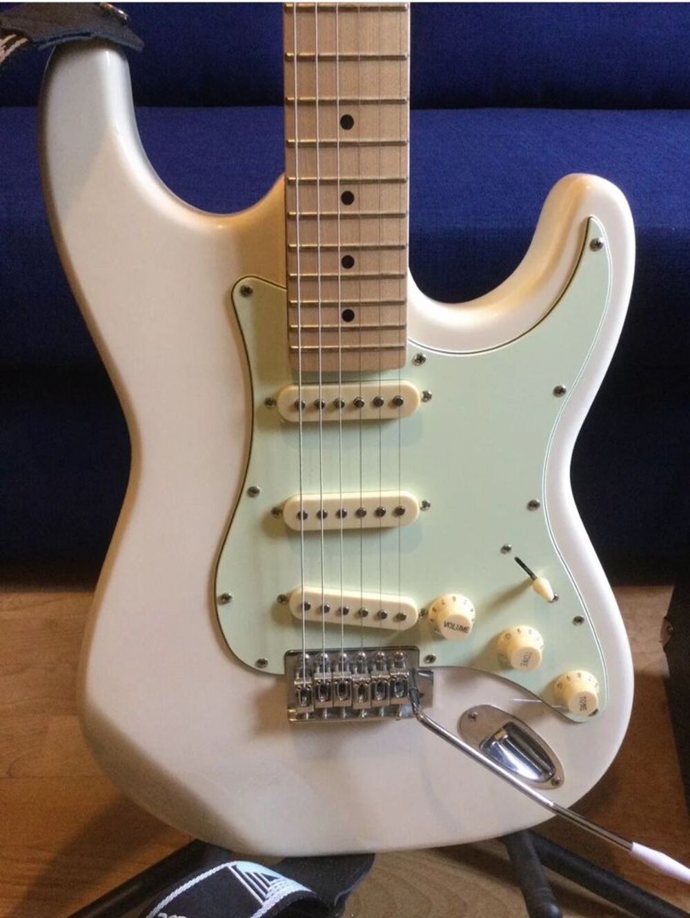 Squier cv50s customis&eacute; fender 60s Instruments de musique