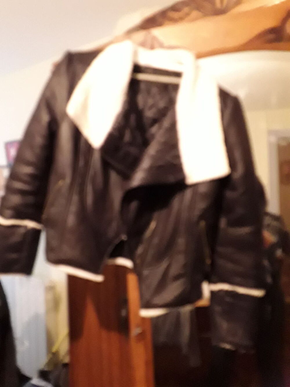Manteau tr&egrave;s peu servi Vêtements