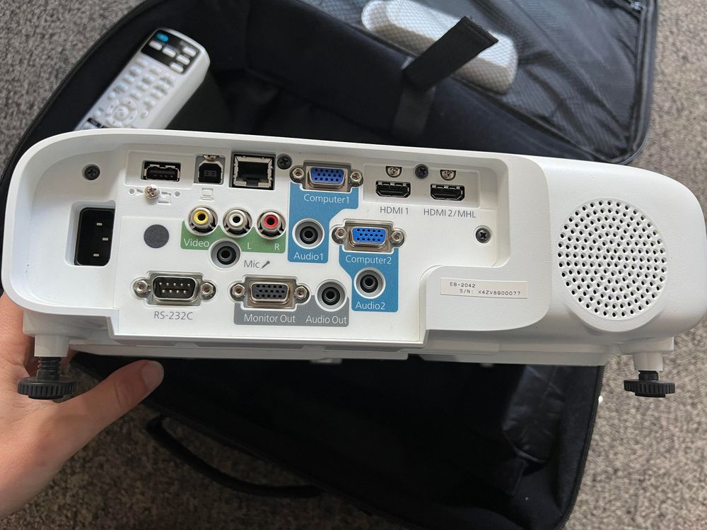 Vid&eacute;o projecteur Epson EB-2042
Sports