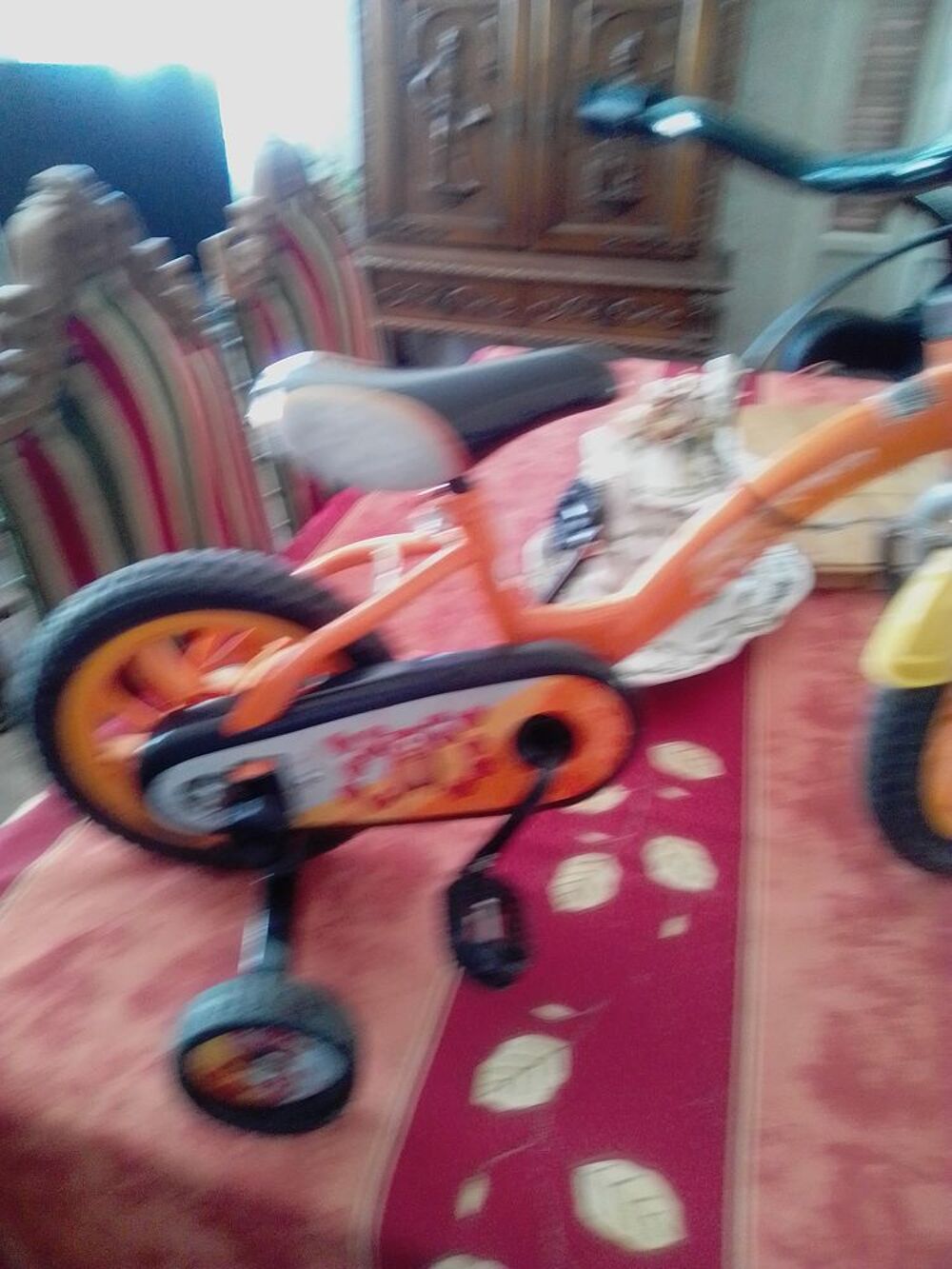 V&eacute;lo enfant gar&ccedil;on ou fille bon &eacute;tat Vélos