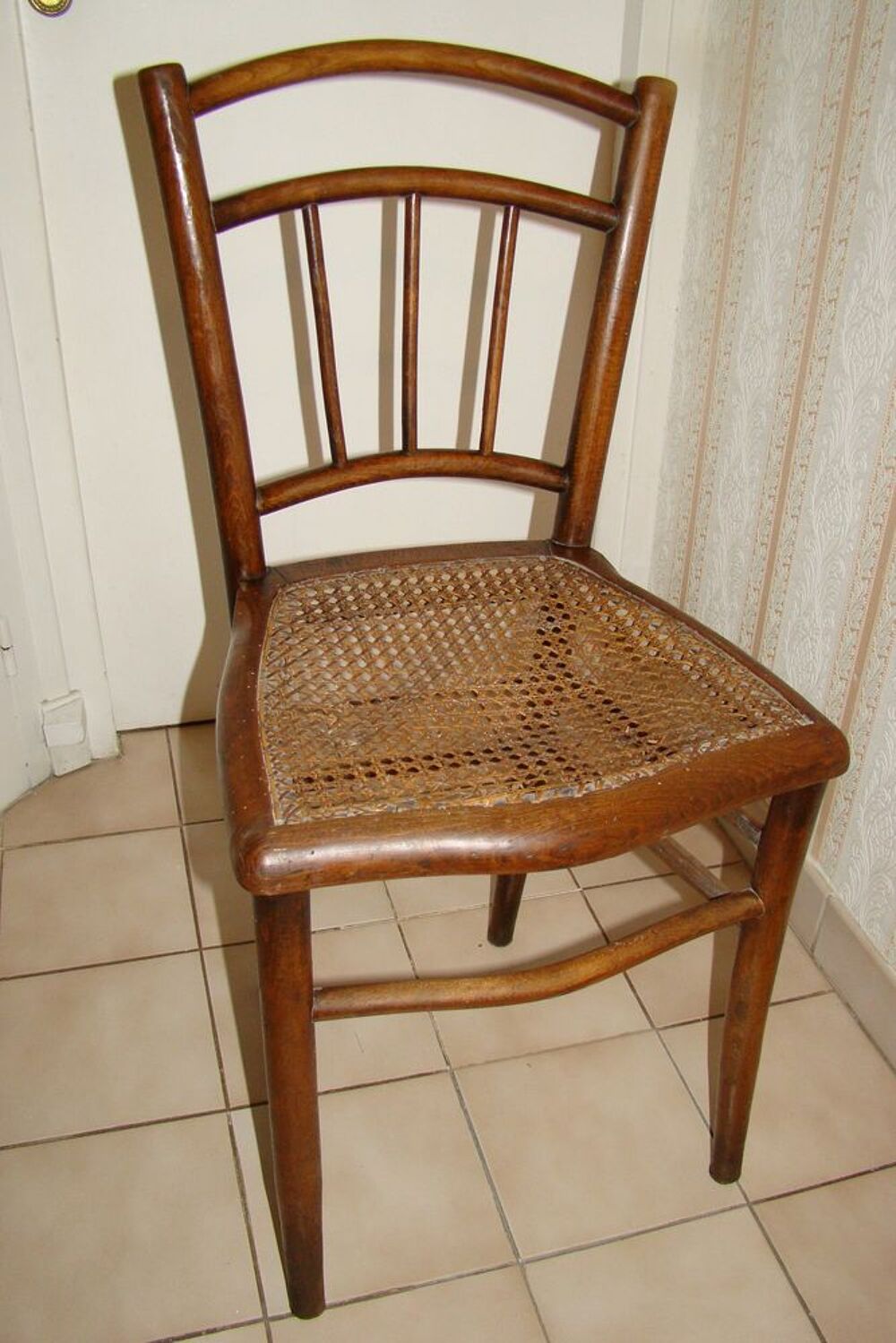 Ancienne chaise cann&eacute;e - ann&eacute;es 1920 Meubles