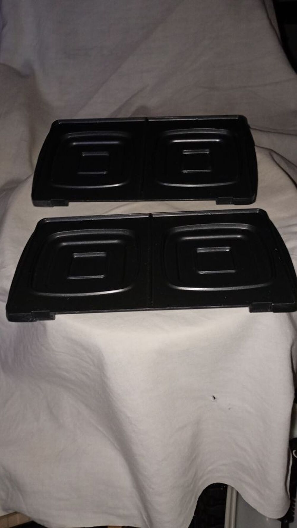 Appareil pour faire des cr&ecirc;pes et croque monsieur et gaufres Electrom�nager