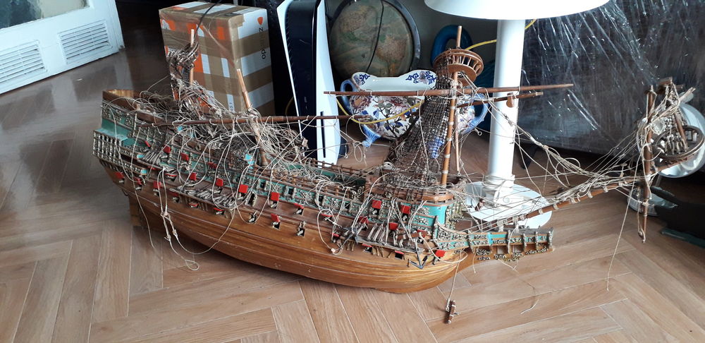 Grande maquette de bateau Sovereigne des mers ann&eacute;es 70/80 Dcoration