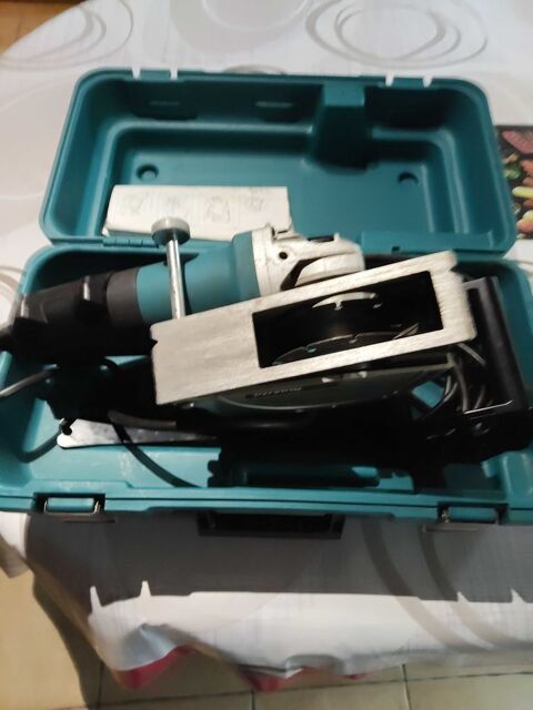 rainureuse Makita Flaujagues (33)