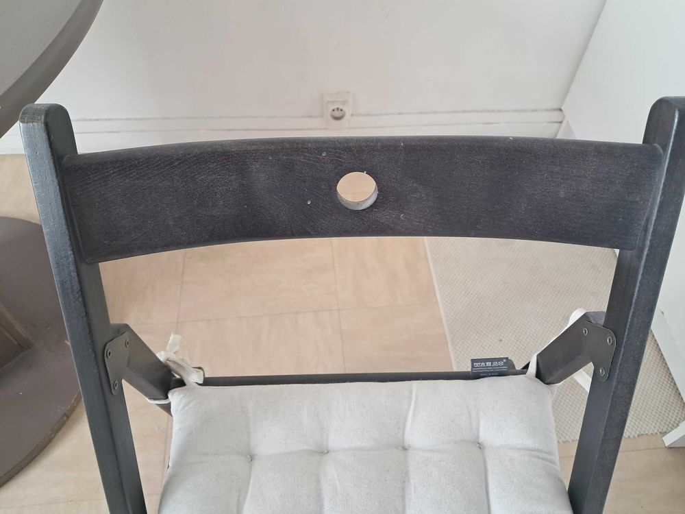 Table ronde avec rallonge et 4 chaises Meubles