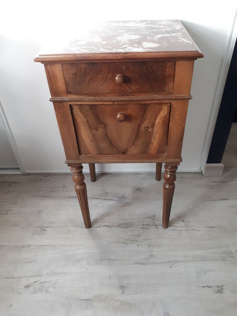 TABLE DE CHEVET/NUIT ANCIENNE Meubles