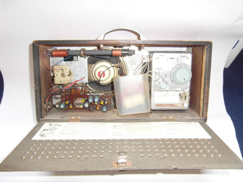 RADIO REVEIL BOIS 1962 