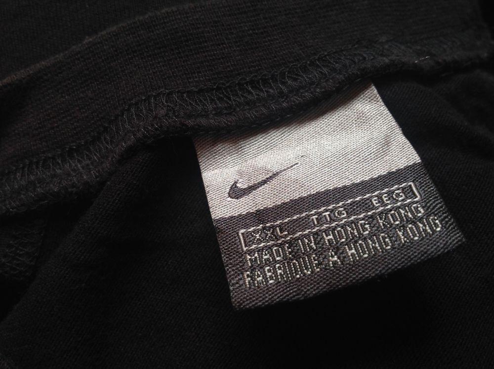 MAILLOT D&Eacute;BARDEUR NIKE TAILLE XXL Envoi Possible
Vêtements