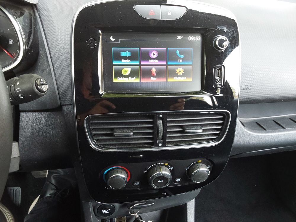 Clio IV Clio dCi 90 E6C Business 2019 occasion 38080 Saint-Marcel-Bel-Accueil