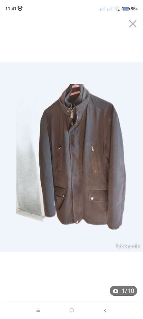 Parka noir en polyester (perlent ,résiste à l'eau)
35 La Seyne-sur-Mer (83)