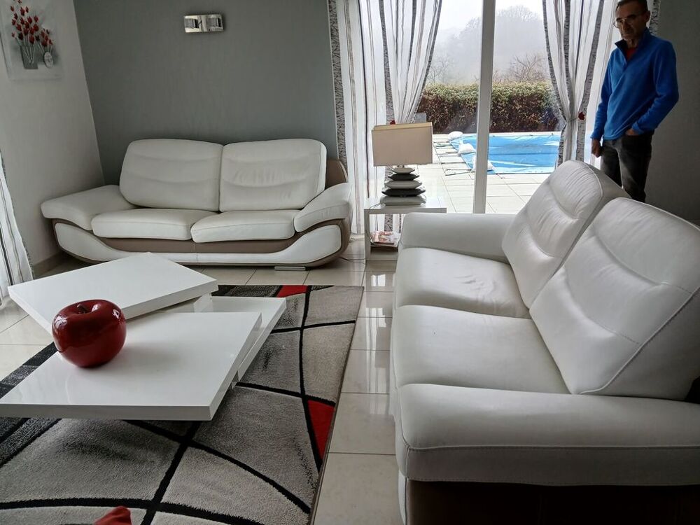 2 Canap&eacute;s en Cuir Blanc - 3 Places Meubles