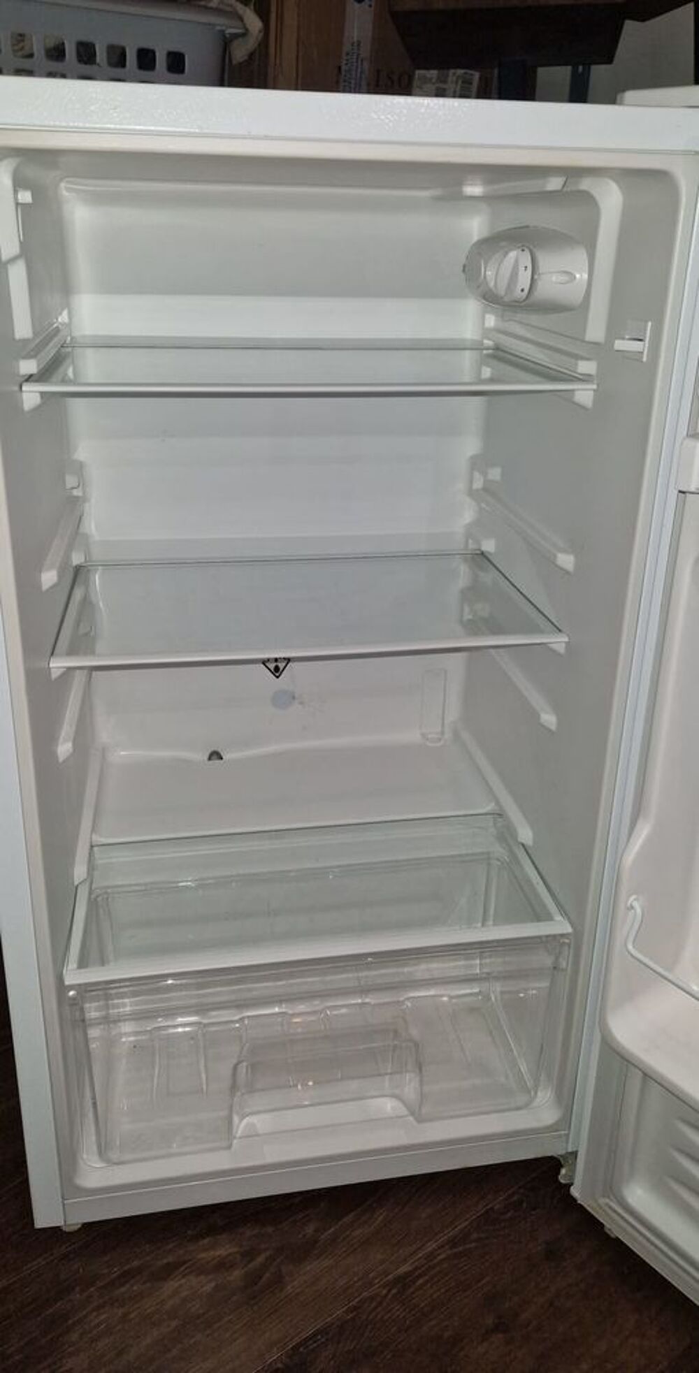 R&eacute;frig&eacute;rateur 100 litres &eacute;tat neuf Electrom�nager